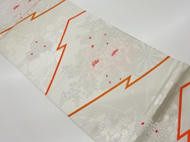 リサイクル　松皮菱に牡丹・秋草模様織出し袋帯